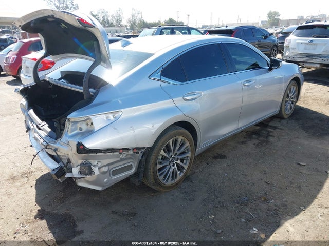 Lexus a25a-fxs, 3nm 2021 58ADA1C11MU007356 Image 4