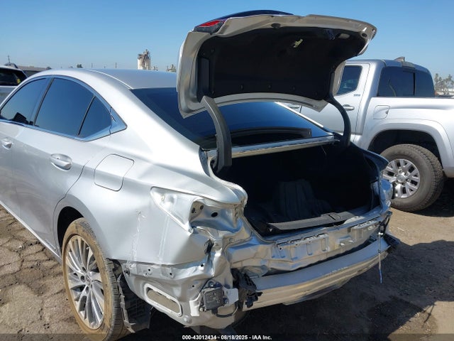 Lexus a25a-fxs, 3nm 2021 58ADA1C11MU007356 Image 6