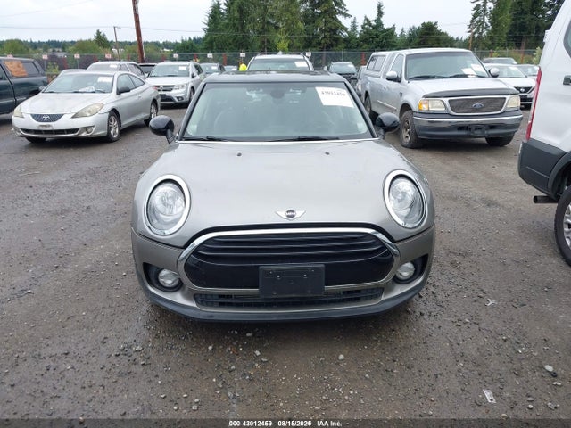 Mini Clubman 2017 WMWLU1C37H2F28843 Image 12