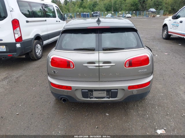 Mini Clubman 2017 WMWLU1C37H2F28843 Image 16