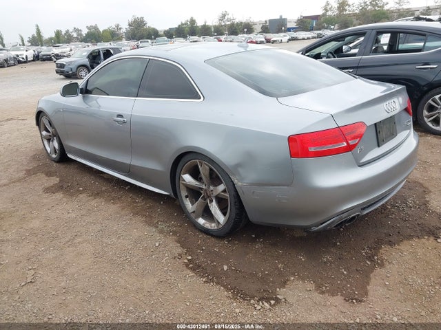 2010 AUDI A5 WAU4FAFR6AA046873 Photo 2