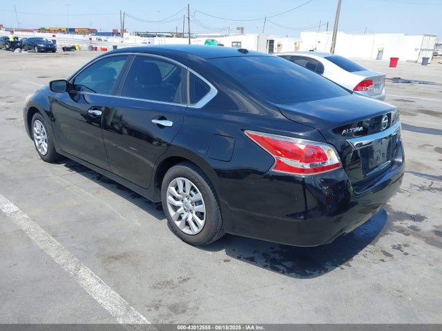 1N4AL3AP5FN398946 Nissan 2015