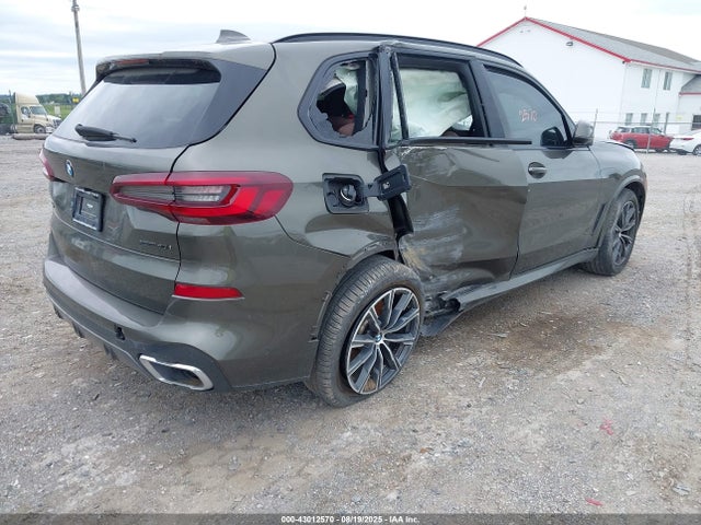 2022 BMW X5 5UXCR6C0XN9K56634 Photo 3
