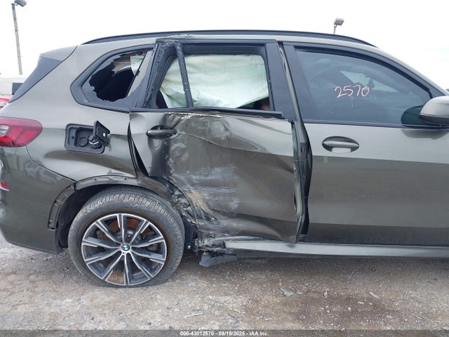 2022 BMW X5 5UXCR6C0XN9K56634 Photo 5