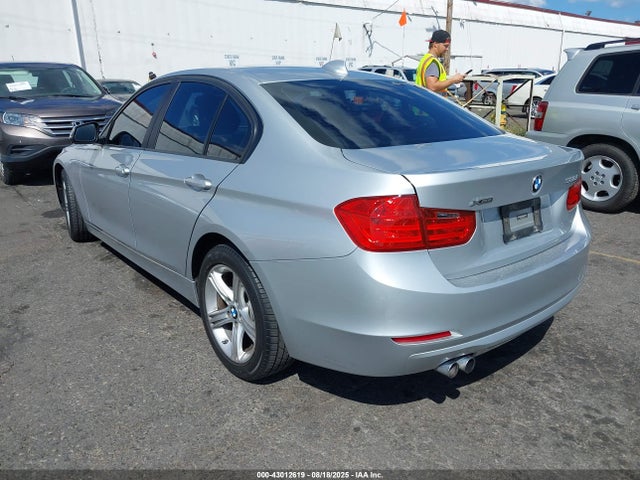 BMW 2014 2014 WBA3B3C53EJ981732 Image 3