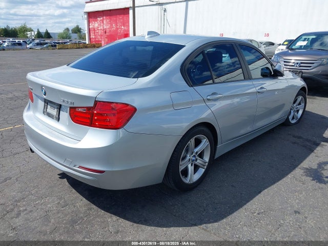 BMW 2014 2014 WBA3B3C53EJ981732 Image 4