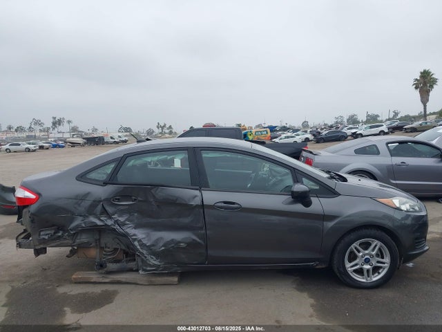 Ford 2019 2019 3FADP4BJXKM101921 Image 13