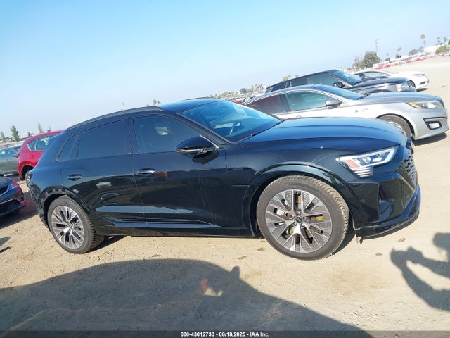 Audi Q8 2024 WA15AAGE4RB044864 Image 14