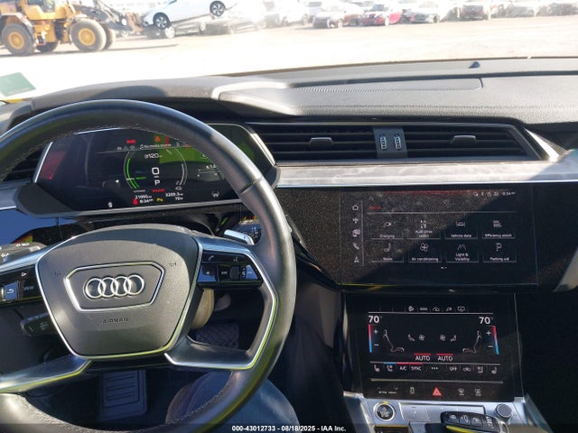 Audi Q8 2024 WA15AAGE4RB044864 Image 19