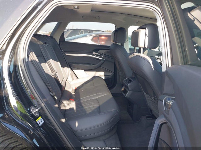2024 AUDI Q8 E-TRON WA15AAGE4RB044864 Photo 7