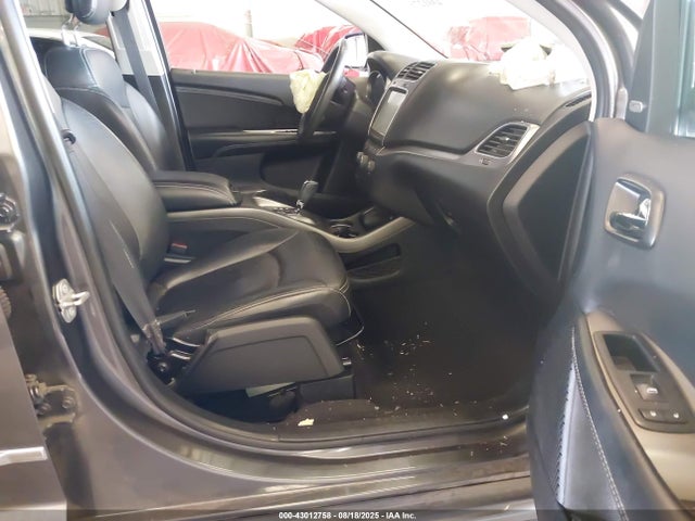 3C4PDDGGXJT323053 Dodge Journey