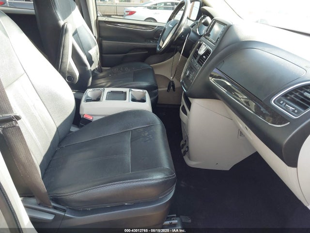 Chrysler 2016 2016 2C4RC1BG8GR268261 Image 5
