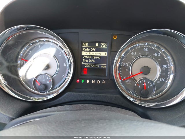 Chrysler 2016 2016 2C4RC1BG8GR268261 Image 7