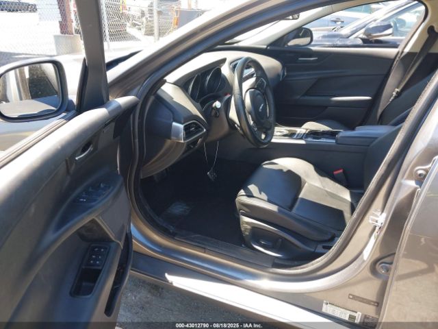 2017 JAGUAR XE SAJAD4BG4HA963940 Photo 4