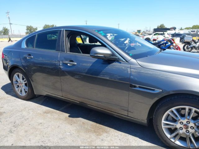 2017 JAGUAR XE SAJAD4BG4HA963940 Photo 5