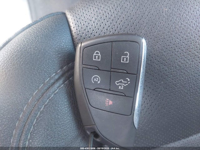 3GTUUDED9SG205386 GMC l84