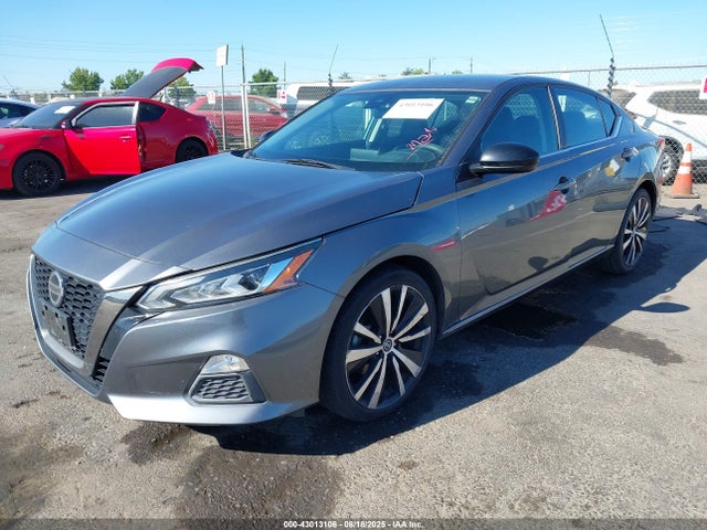 Nissan 2020 2020 1N4BL4CV3LC125825 Image 2