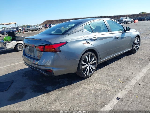 Nissan 2020 2020 1N4BL4CV3LC125825 Image 4