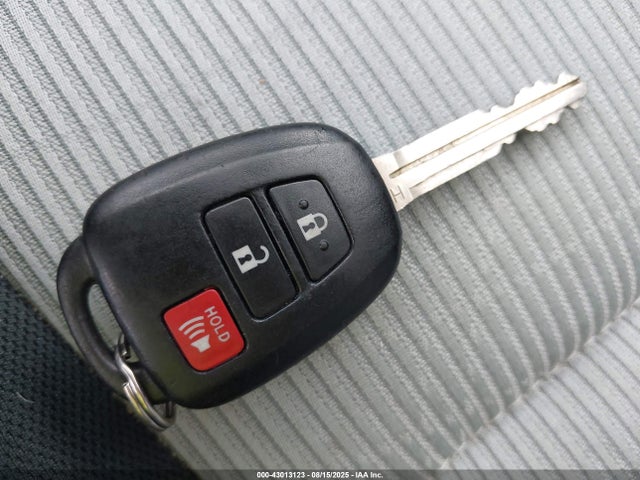 JTDKDTB38F1587024 Toyota 1nz-fxe+1lm