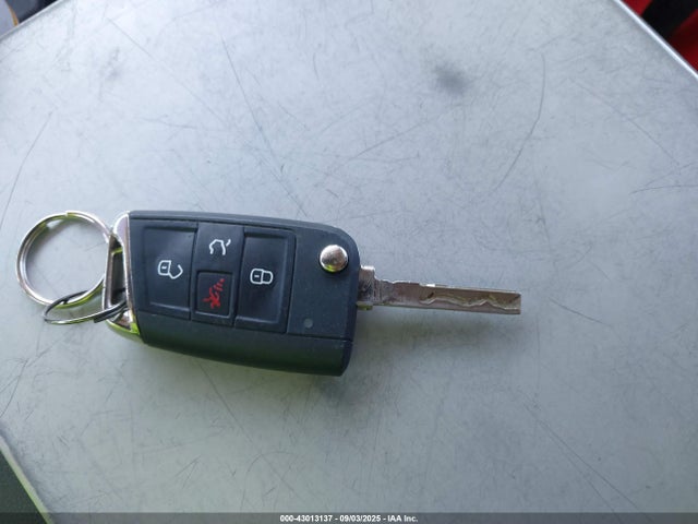 3VV2B7AX1KM090123 Volkswagen Tiguan