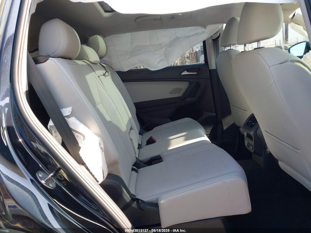 3VV2B7AX1KM090123 Volkswagen Tiguan