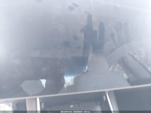 5YJ3E1EB9JF086412 Tesla 2018