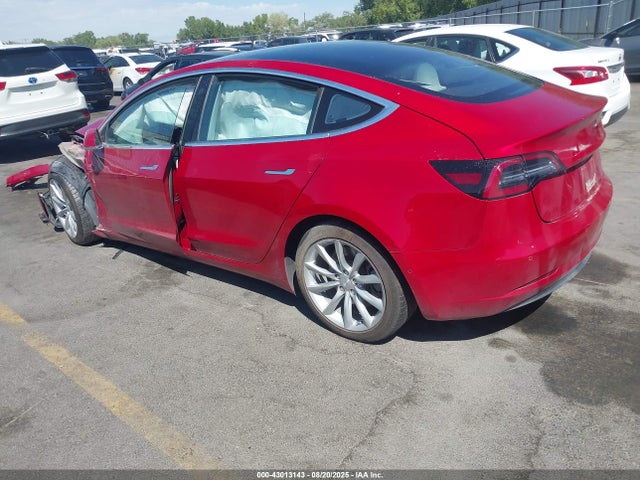 2018 TESLA MODEL 3 5YJ3E1EB9JF086412 Photo 2