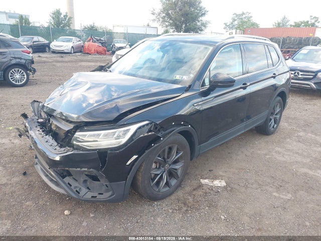 3VV2B7AX3NM108481 Volkswagen Tiguan