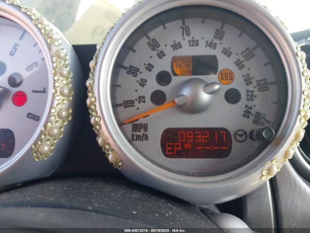 2006 MINI COOPER S WMWRE33506TJ33461 Photo 6