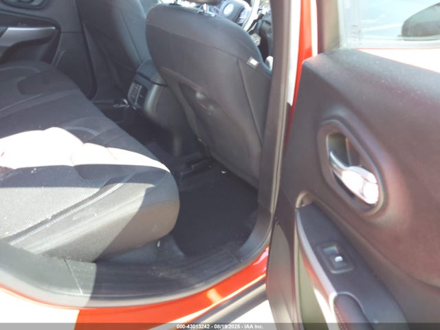 1C4PJLCB9MD173895 Jeep Cherokee