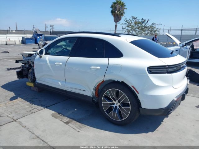 2025 PORSCHE MACAN ELECTRIC WP1AA2XA2SL000364 Photo 2