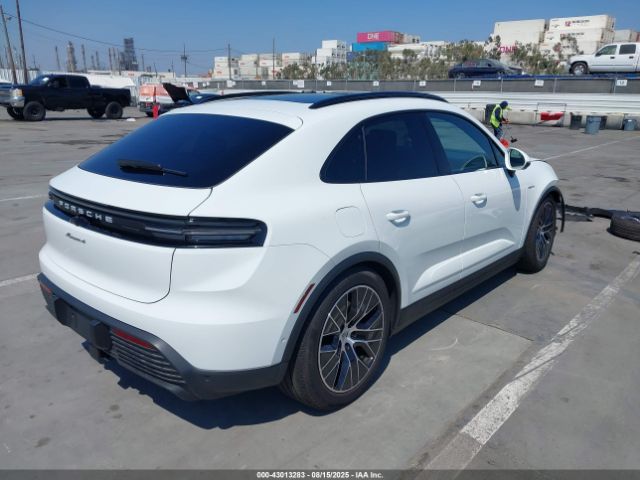 2025 PORSCHE MACAN ELECTRIC WP1AA2XA2SL000364 Photo 3