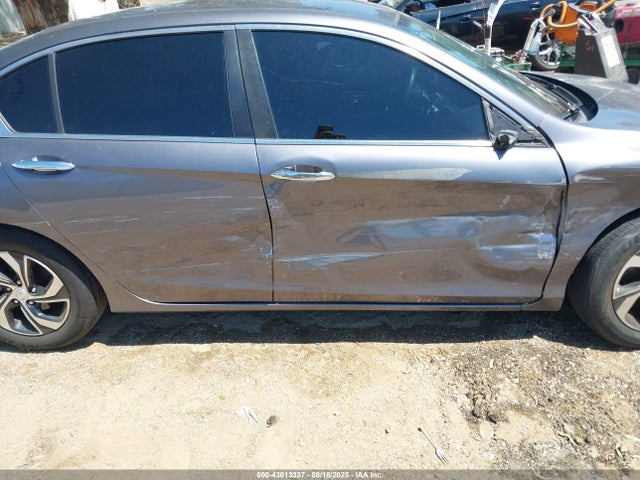 Honda ACCORD LX 2017 1HGCR2F36HA082355 Image 17