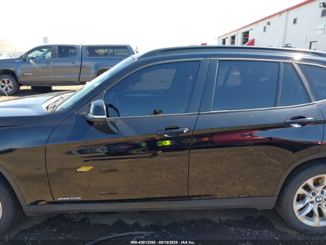BMW X1 2015 WBAVL1C57FVY25892 Image 14