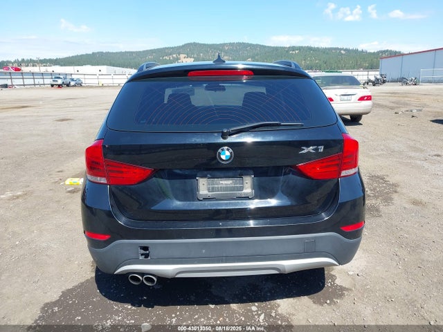 BMW X1 2015 WBAVL1C57FVY25892 Image 16