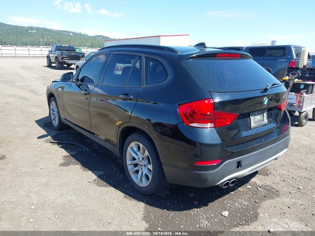 BMW X1 2015 WBAVL1C57FVY25892 Image 3