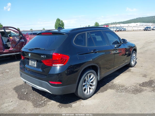 BMW X1 2015 WBAVL1C57FVY25892 Image 4