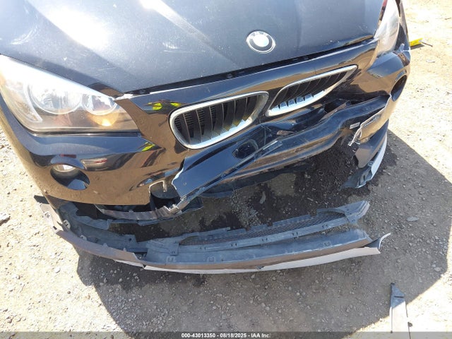 BMW X1 2015 WBAVL1C57FVY25892 Image 6