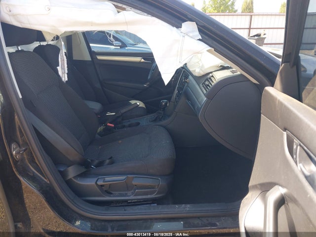 1VWAT7A39GC049829 Volkswagen 1.8t