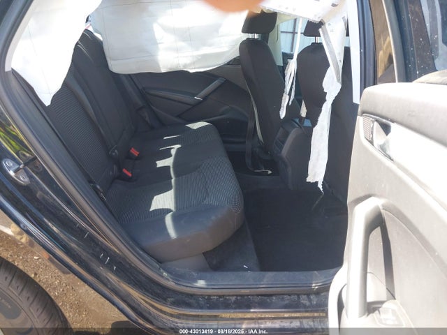 1VWAT7A39GC049829 Volkswagen 1.8t