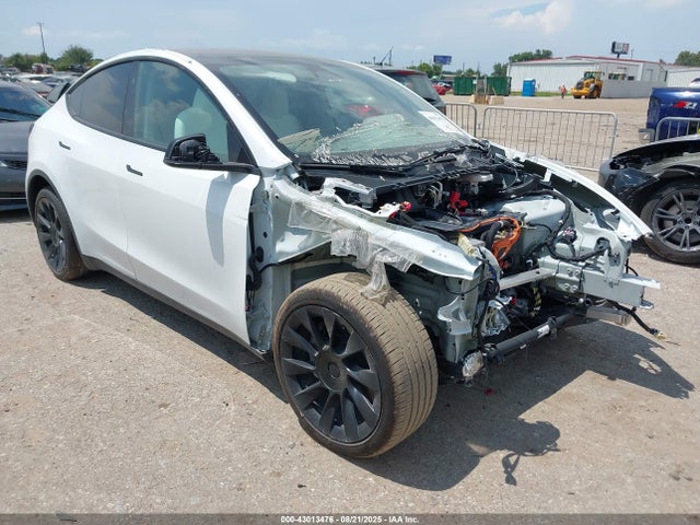 2025 TESLA MODEL Y 7SAYGDED5SA349807 Photo 0