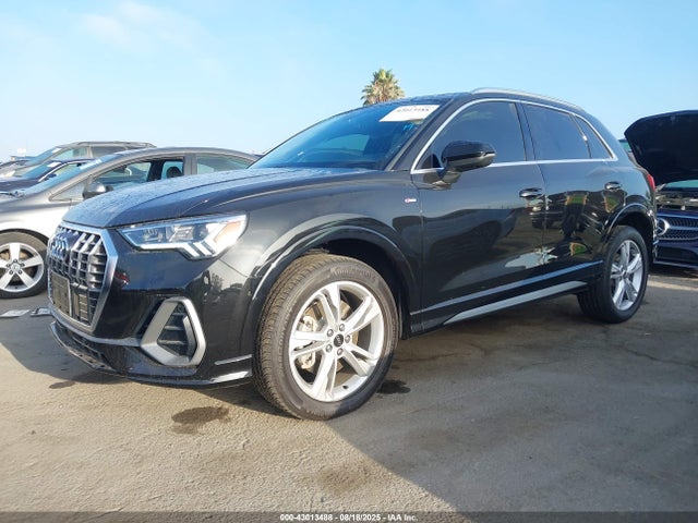 2023 AUDI Q3 WA1EECF3XP1031491 Photo 1