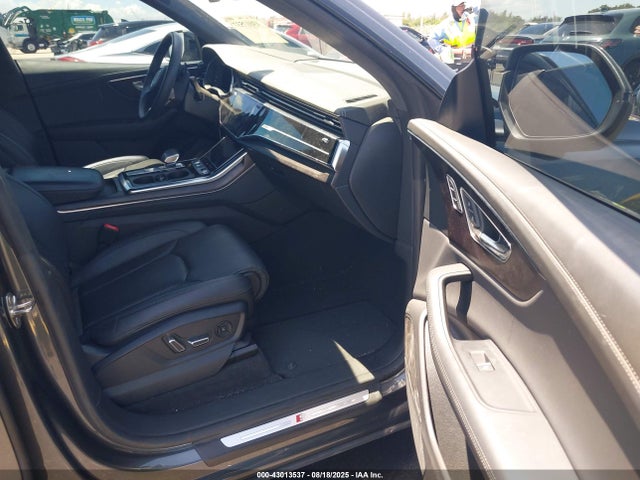 2023 AUDI Q8 WA1FVBF1XPD041272 Photo 4