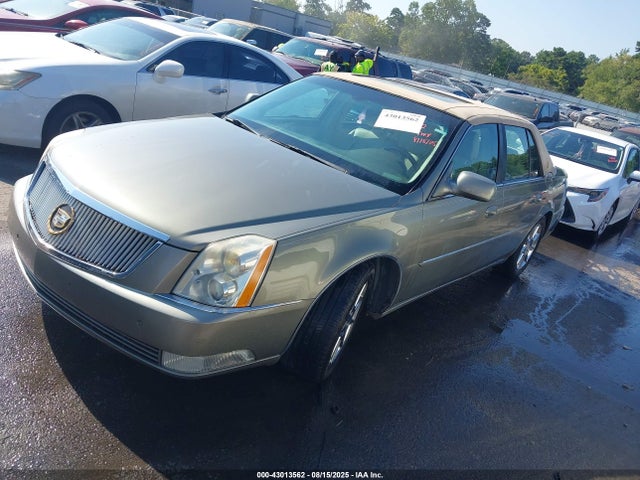 2011 CADILLAC DTS 1G6KD5E68BU105990 Photo 1