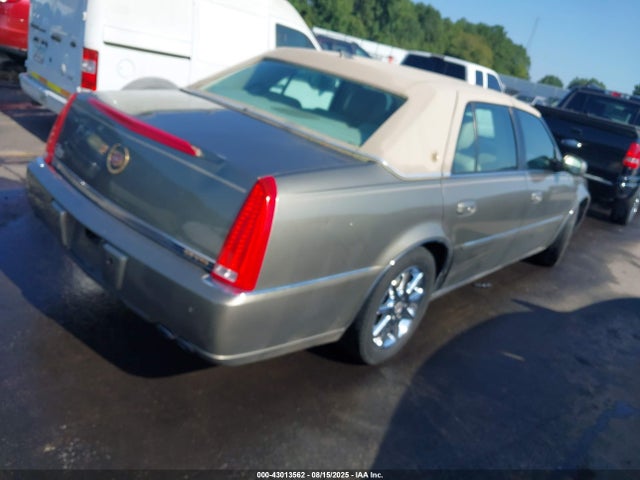 2011 CADILLAC DTS 1G6KD5E68BU105990 Photo 3