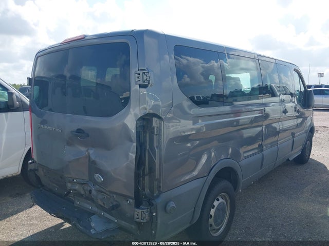 1FBZX2ZM2FKA68208 Ford 2015