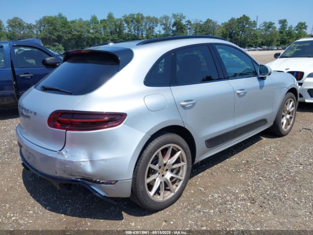 2017 PORSCHE MACAN WP1AG2A52HLB56068 Photo 3