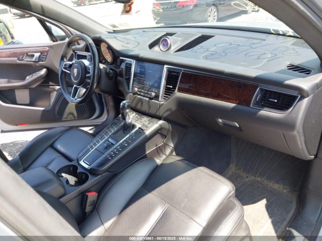 2017 PORSCHE MACAN WP1AG2A52HLB56068 Photo 4