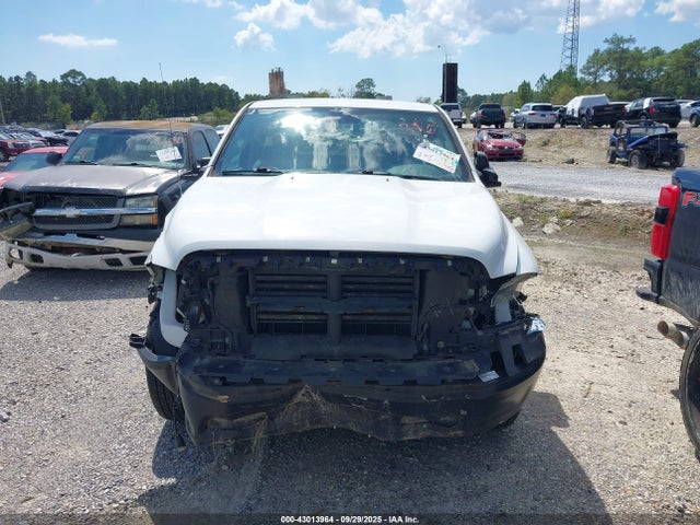 3C6JR6DGXKG588757 RAM 1500 Classic Tradesman 4x2 8&#039; Box