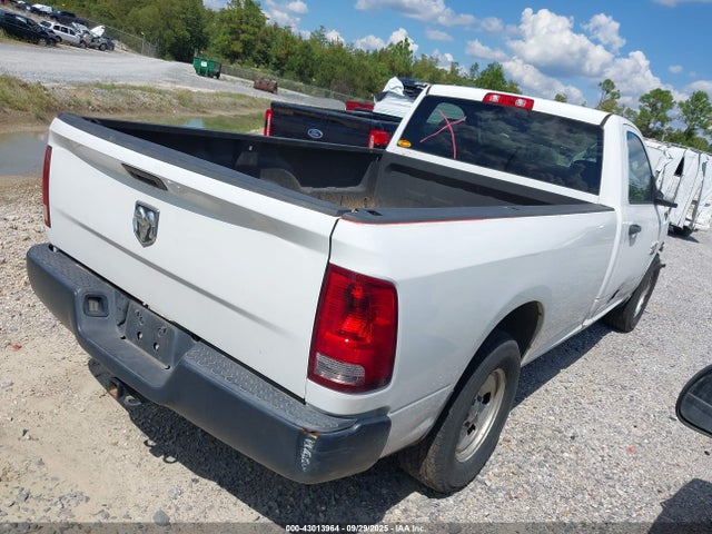 3C6JR6DGXKG588757 RAM 1500 Classic Tradesman 4x2 8&#039; Box